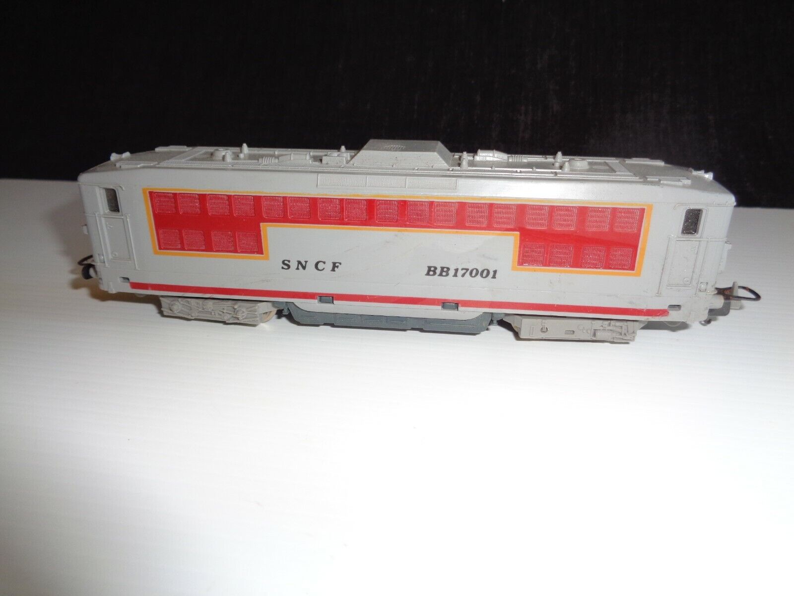 Ho Scale Locomotive Diesel Sncf Bb17001 - Quality Pre Owned