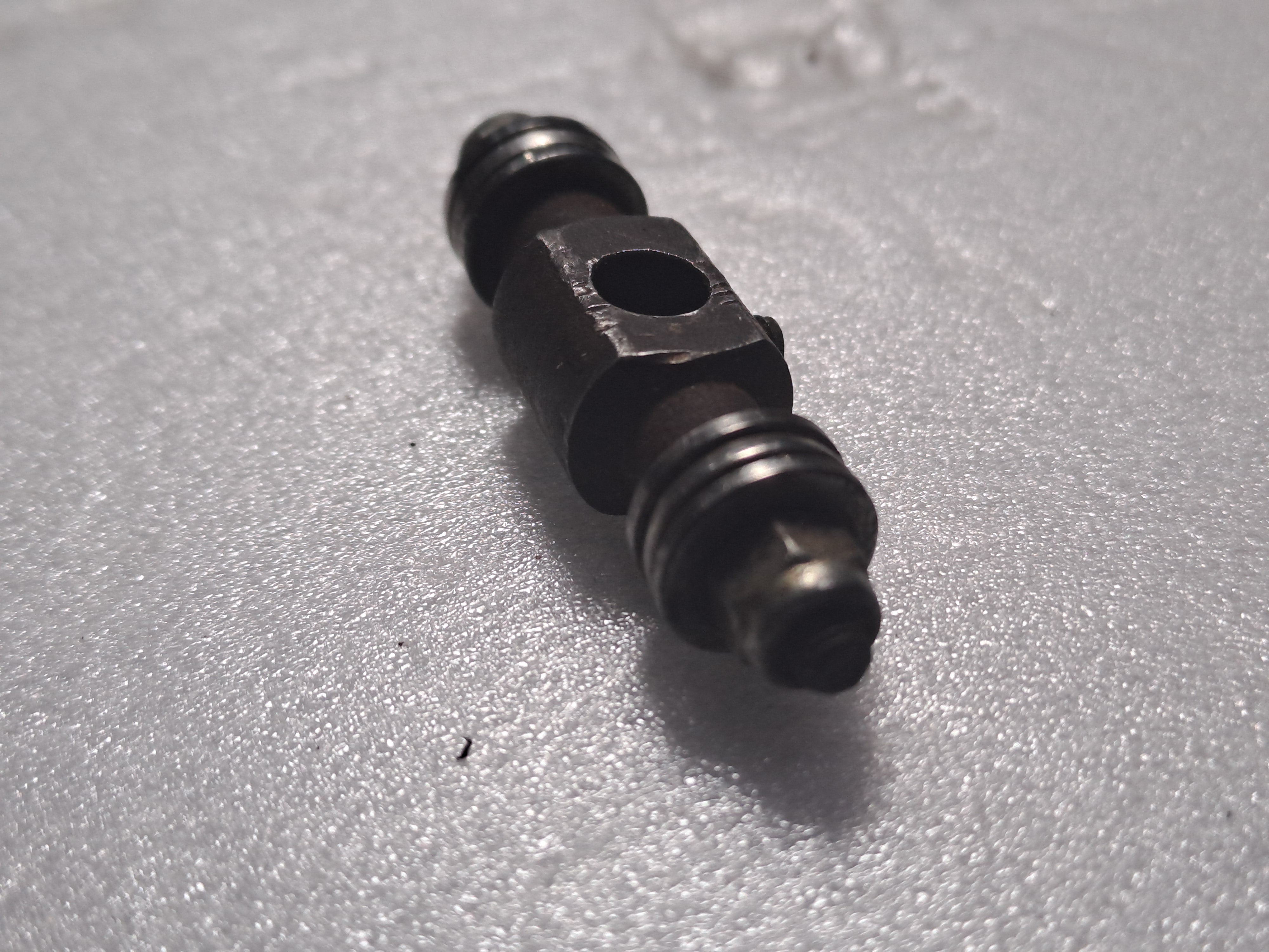 550 HELI TAIL SPINDLE SHAFT  PRE-OWNED