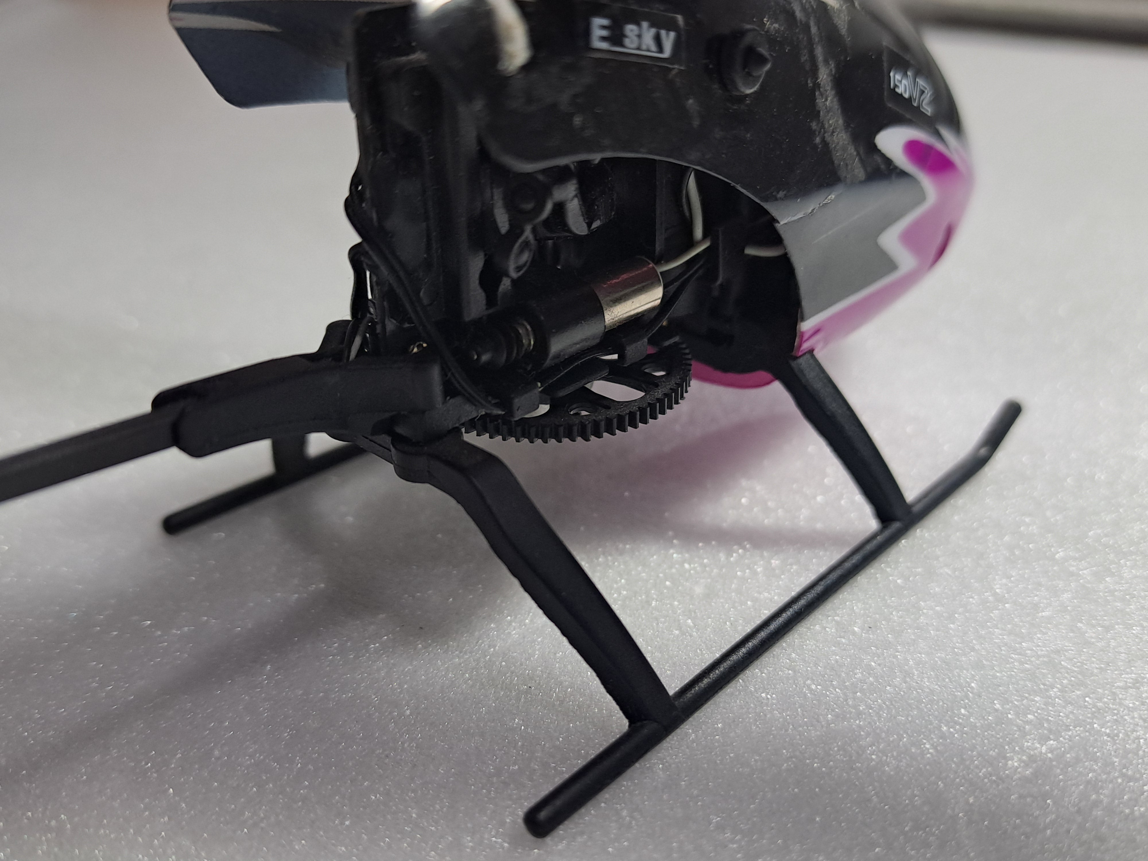 E SKY 150X V2 RC HELICOPTER WITHOUT REMOTE AND BATTERY (BNF) PRE OWNED QUALITY
