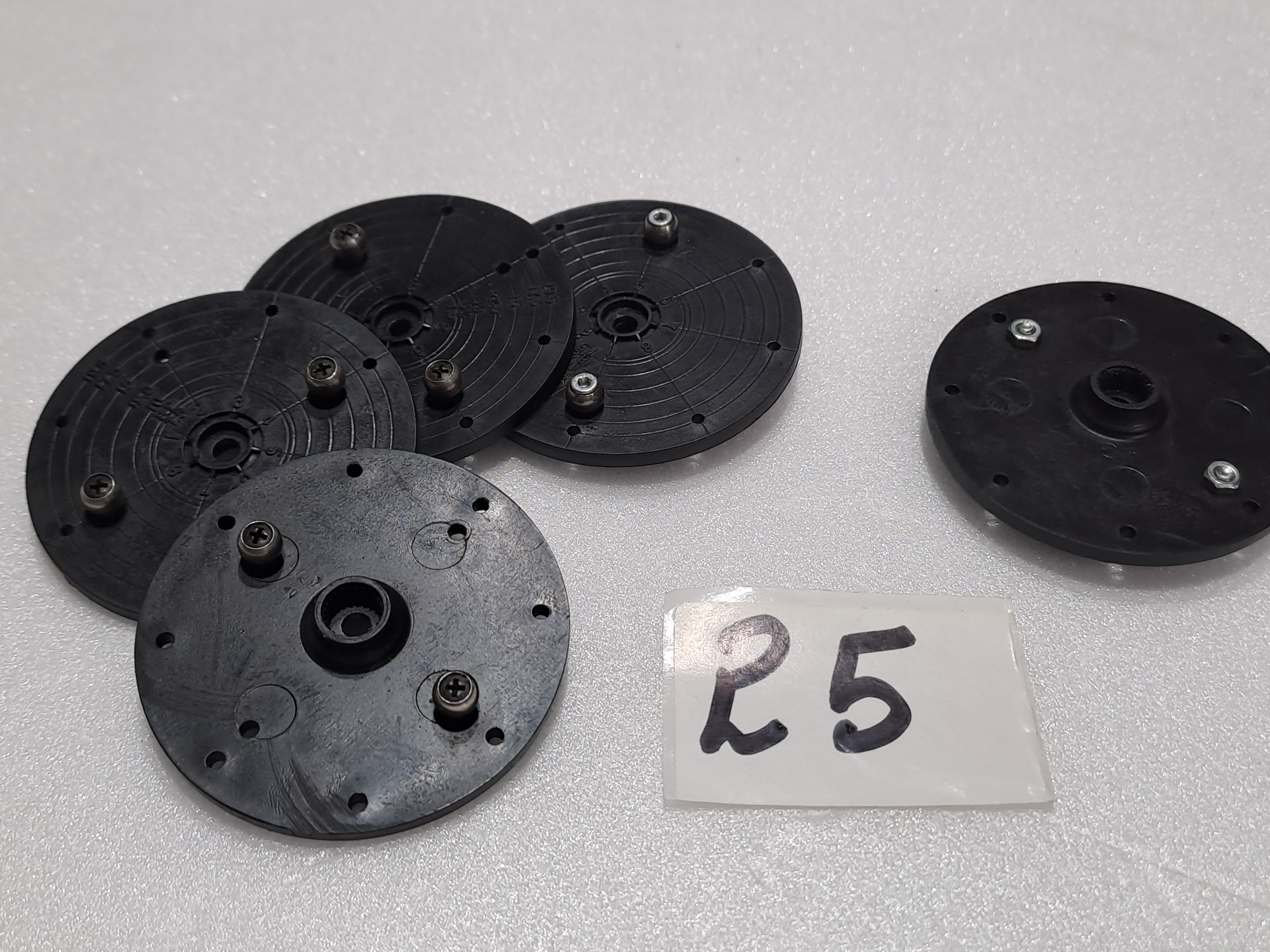 FUTABA SERVO CIRCLE HORNS PACK OF 5 WITH BALL LINKS PRE OWNED QUALITY