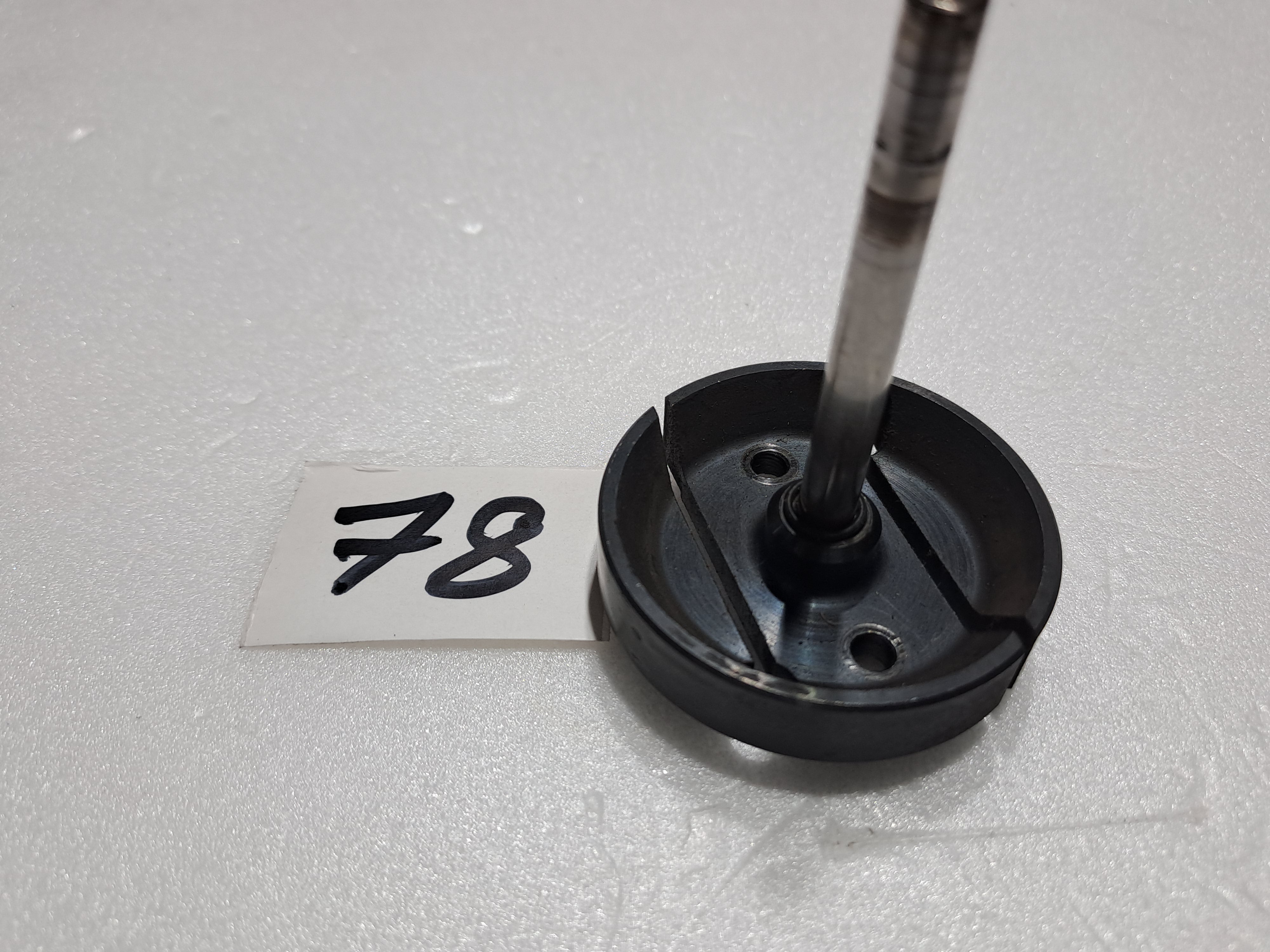 HIROBO SST-EAGLE FREYA EVOLUTION 80-90 CLUTCH SHOE WITH SHAFT PART NO .-0414-307PRE OWNED QUALITY