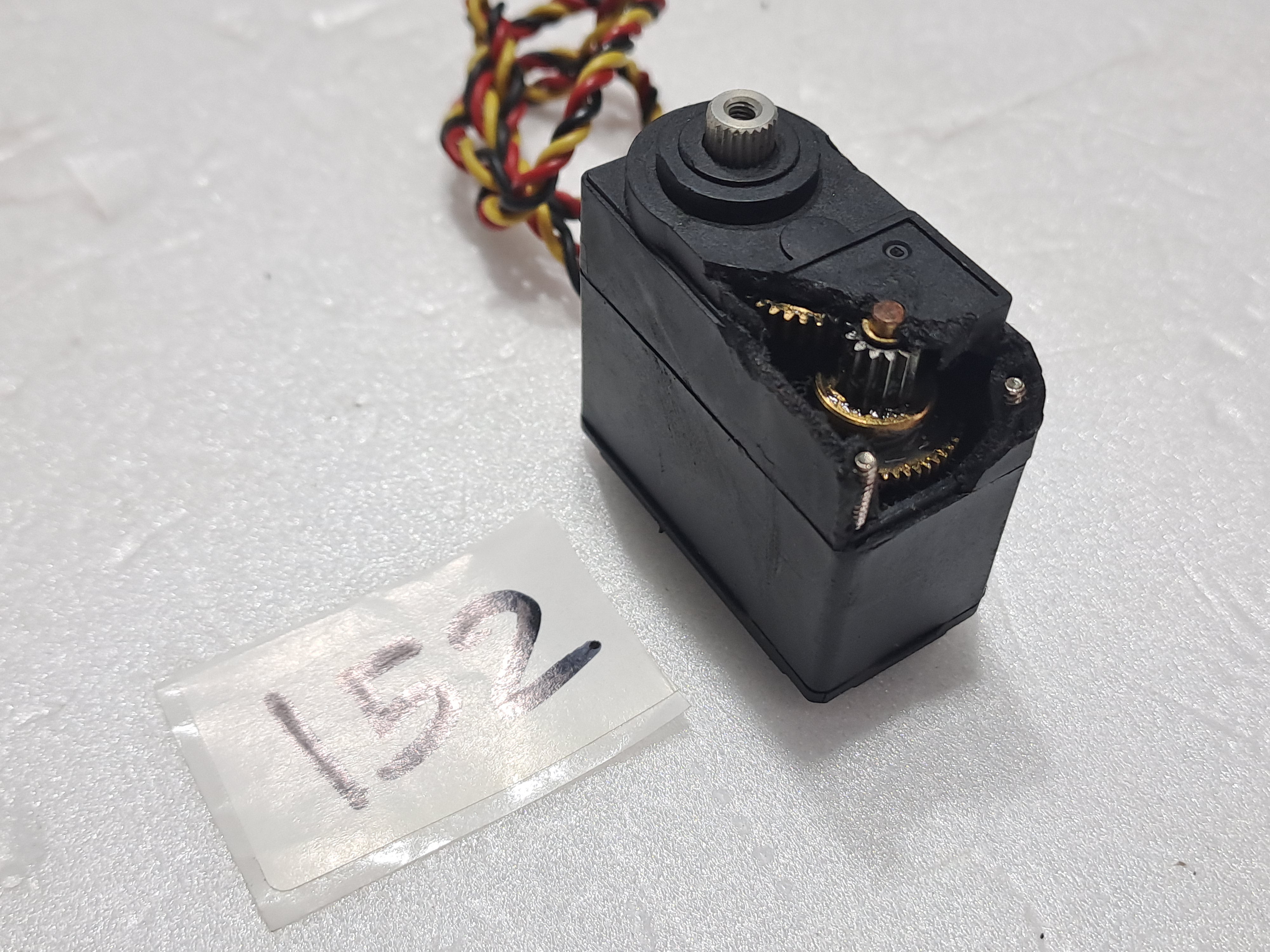 STANDARD SIZE SERVO (DAMAGED CASE )PRE OWNED QUALITY