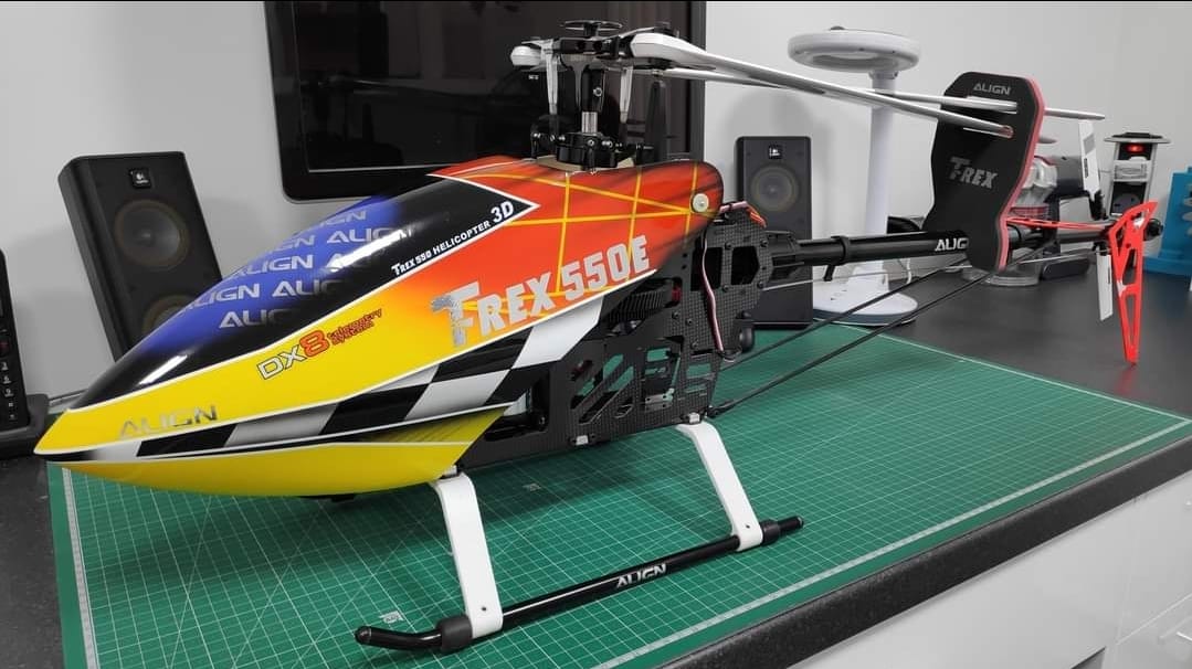 ALIGN T-REX 550E  RC  HELICOPTER