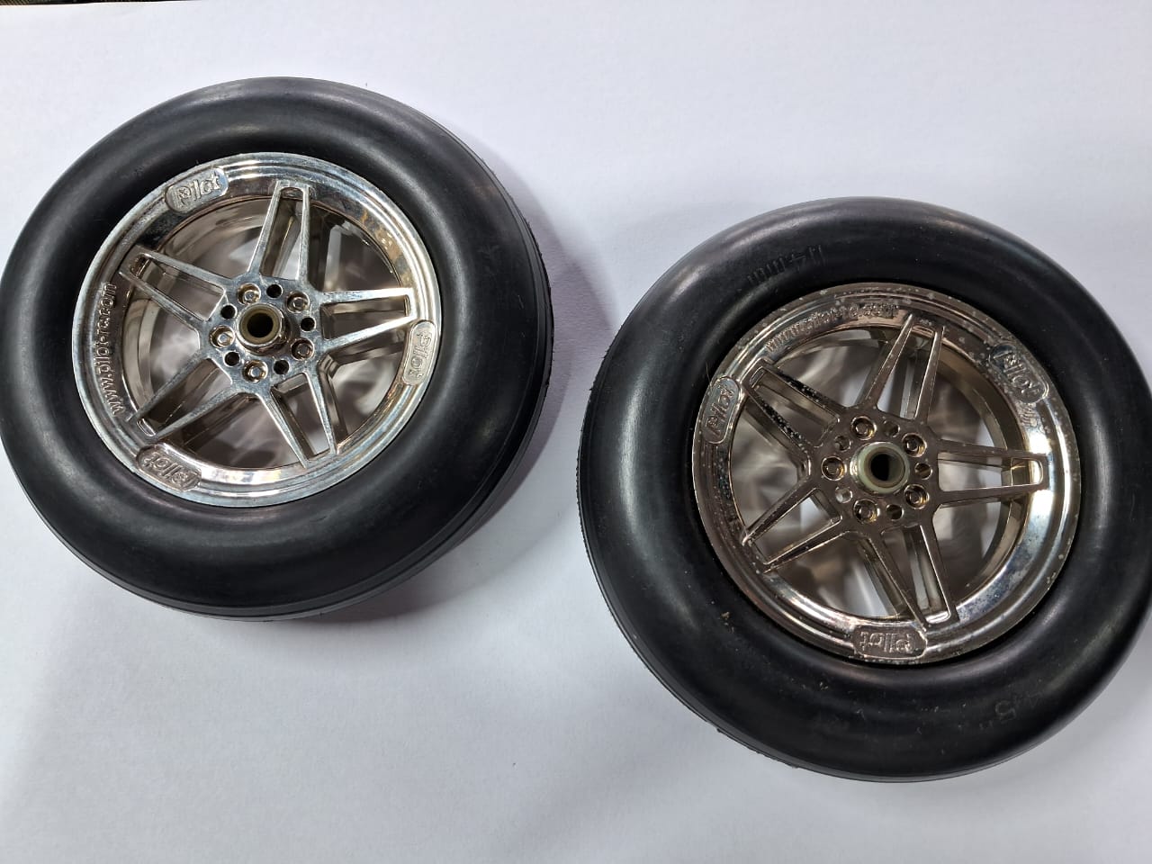 WHEEL FOR RC PILOT IN 4.5 INCHES(1PAIR)