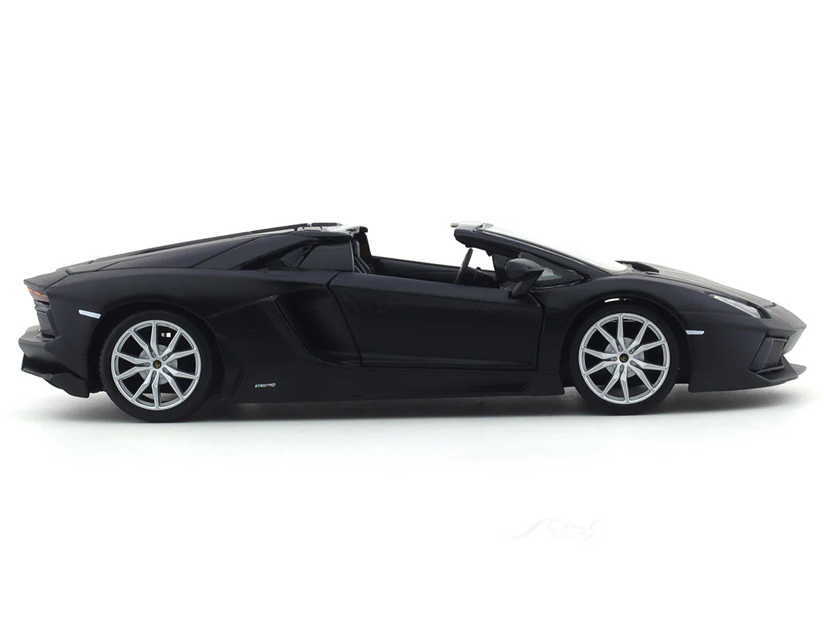 LAMBORGHINI AVENTADOR LP700-4 ROADSTER 1:24 MAISTO DIECAST ALLOY SCALE MODEL CAR 51504