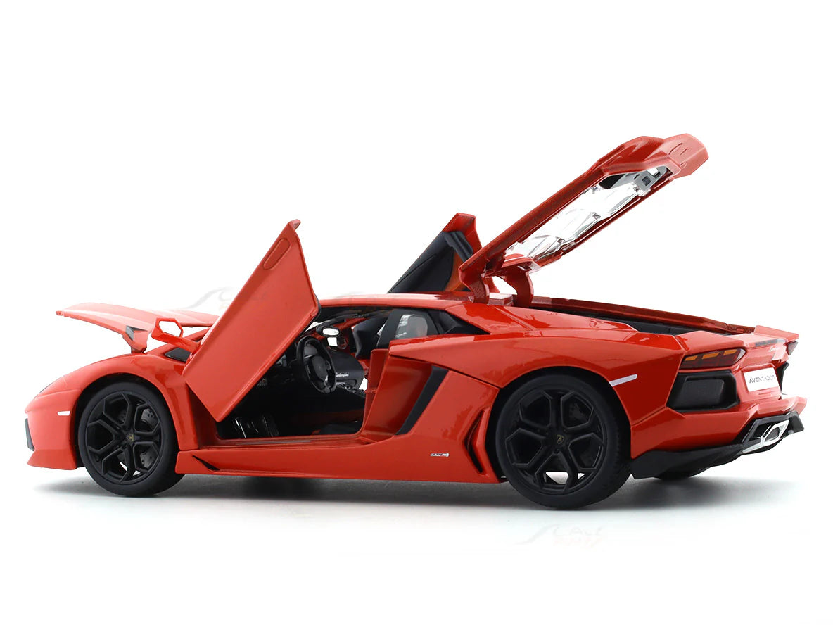 BBURAGO LAMBORGHINI AVENTADOR LP700-4 1:18  DIECAST SCALE MODEL 18-91033X