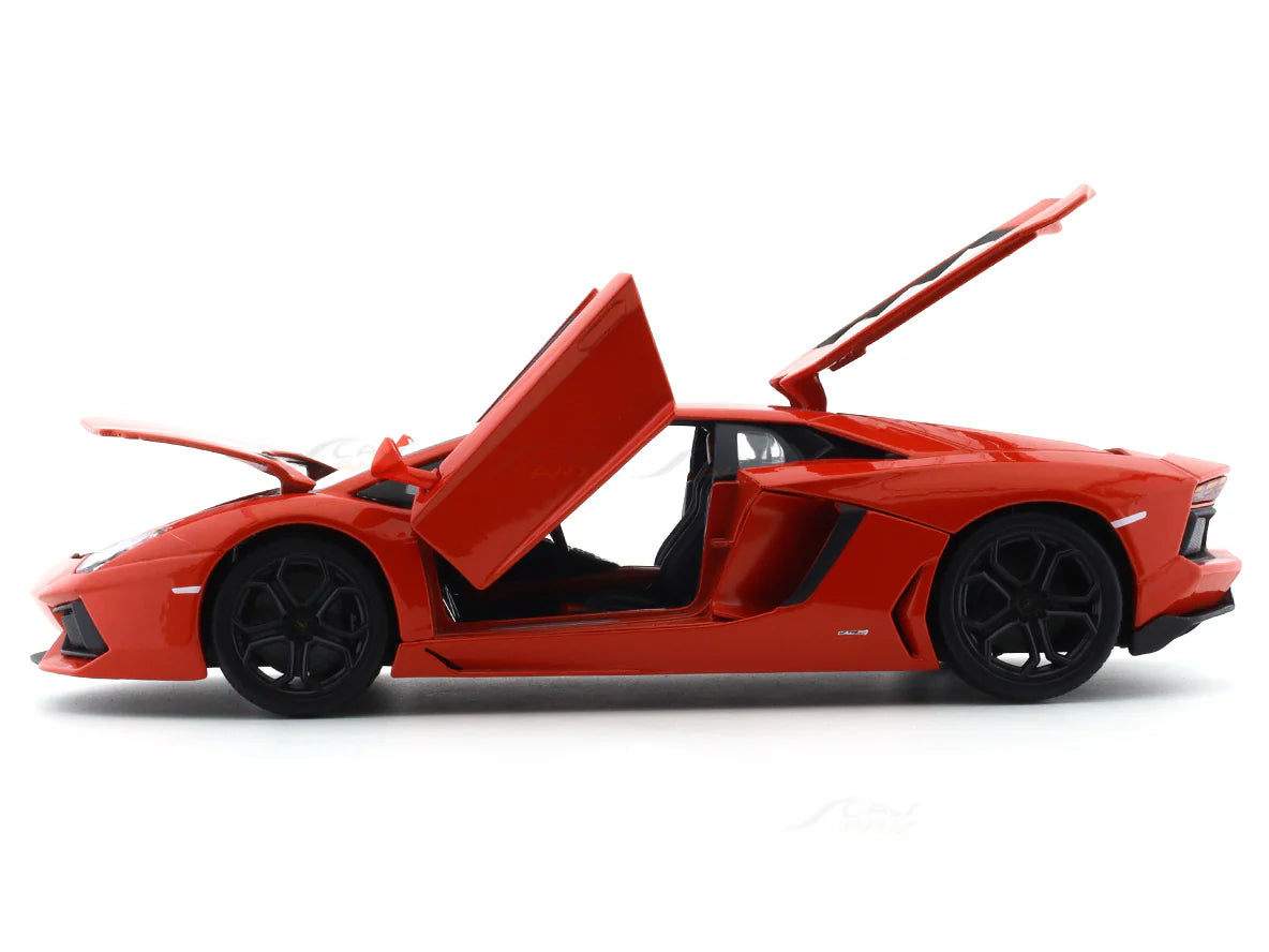 BBURAGO LAMBORGHINI AVENTADOR LP700-4 1:18  DIECAST SCALE MODEL 18-91033X
