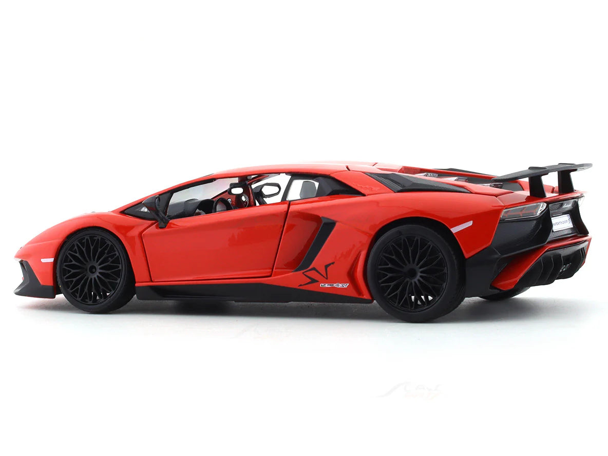 BBURAGO LAMBORGHINI AVENTADOR SV COUPE RED 1:24 SCALE DIECAST MODEL 18-91079