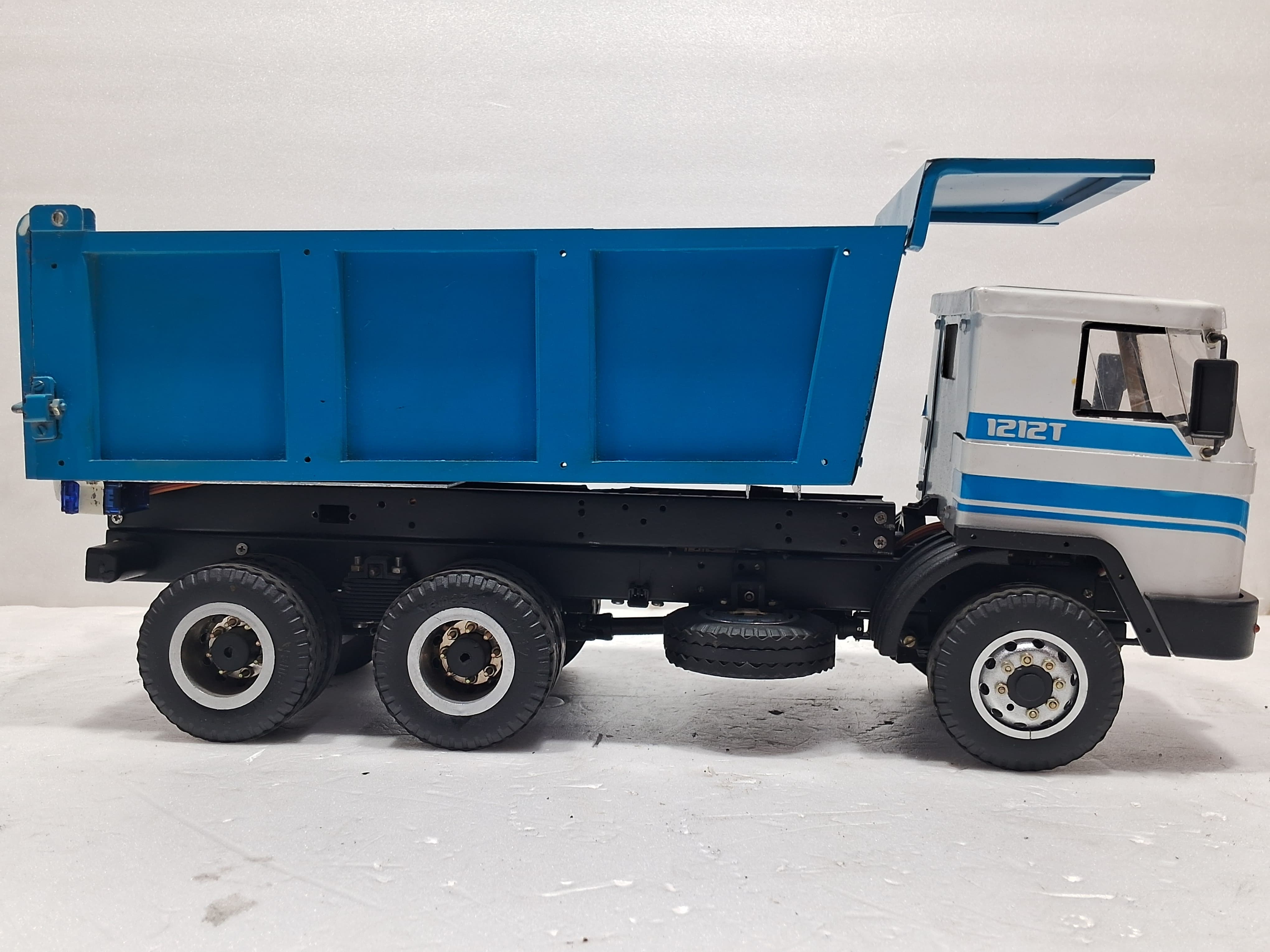 MAK TRUCK TIPPER