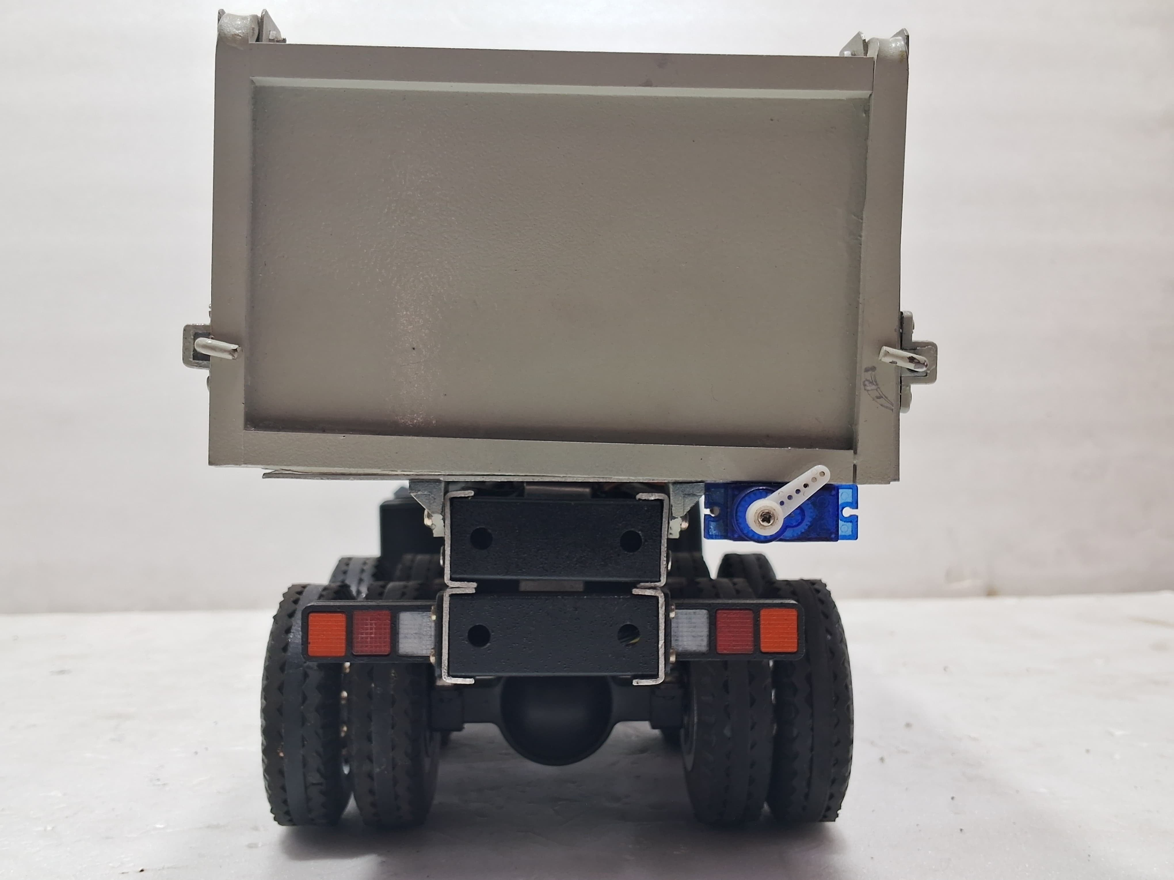 MAK TRUCK TIPPER
