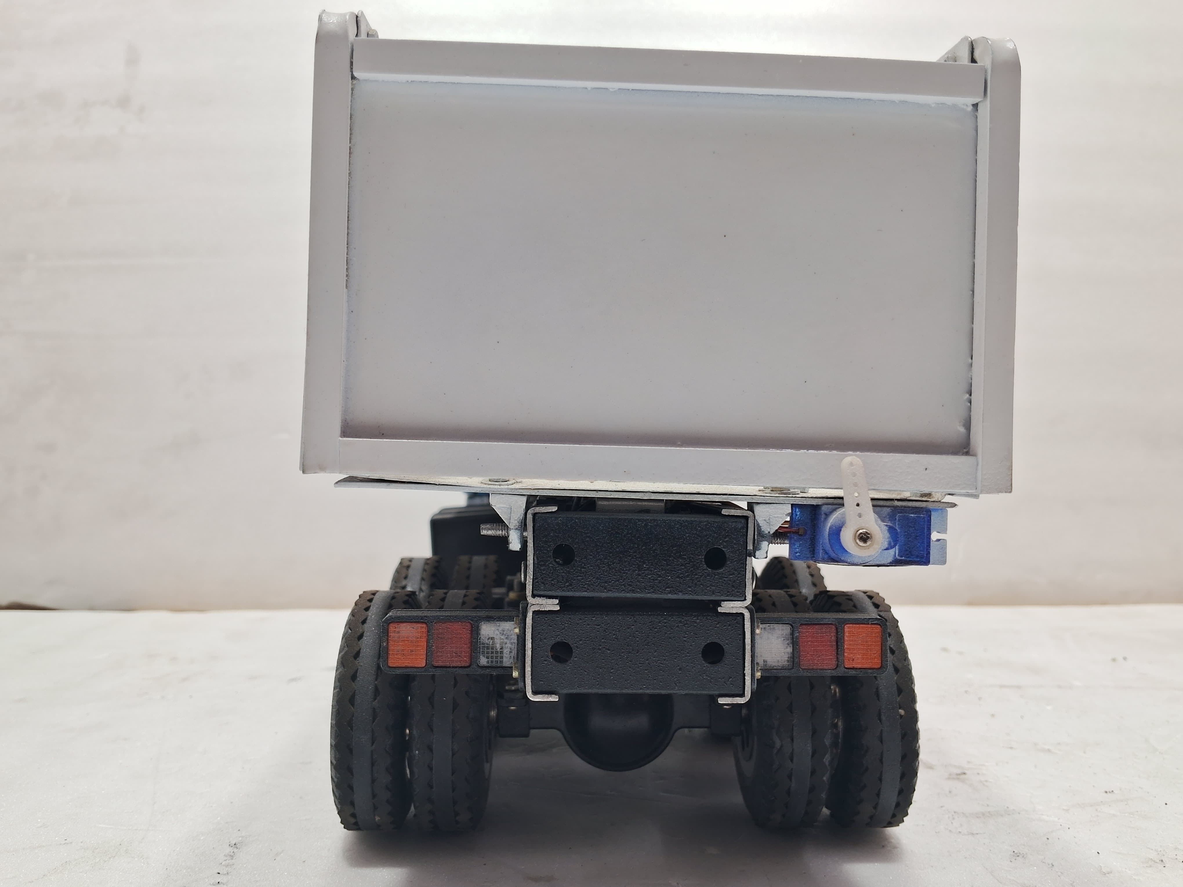 MAK TRUCK TIPPER