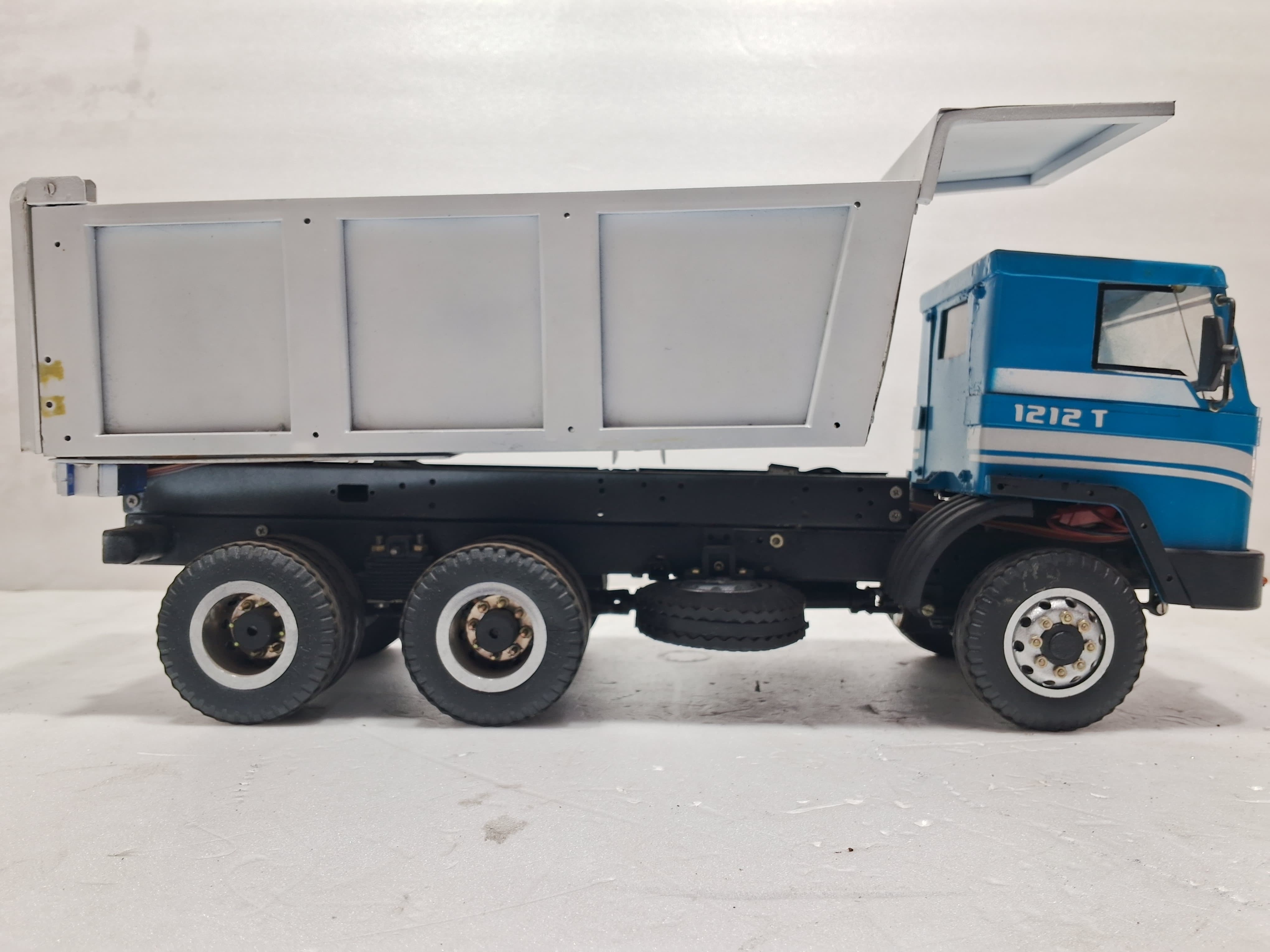 MAK TRUCK TIPPER