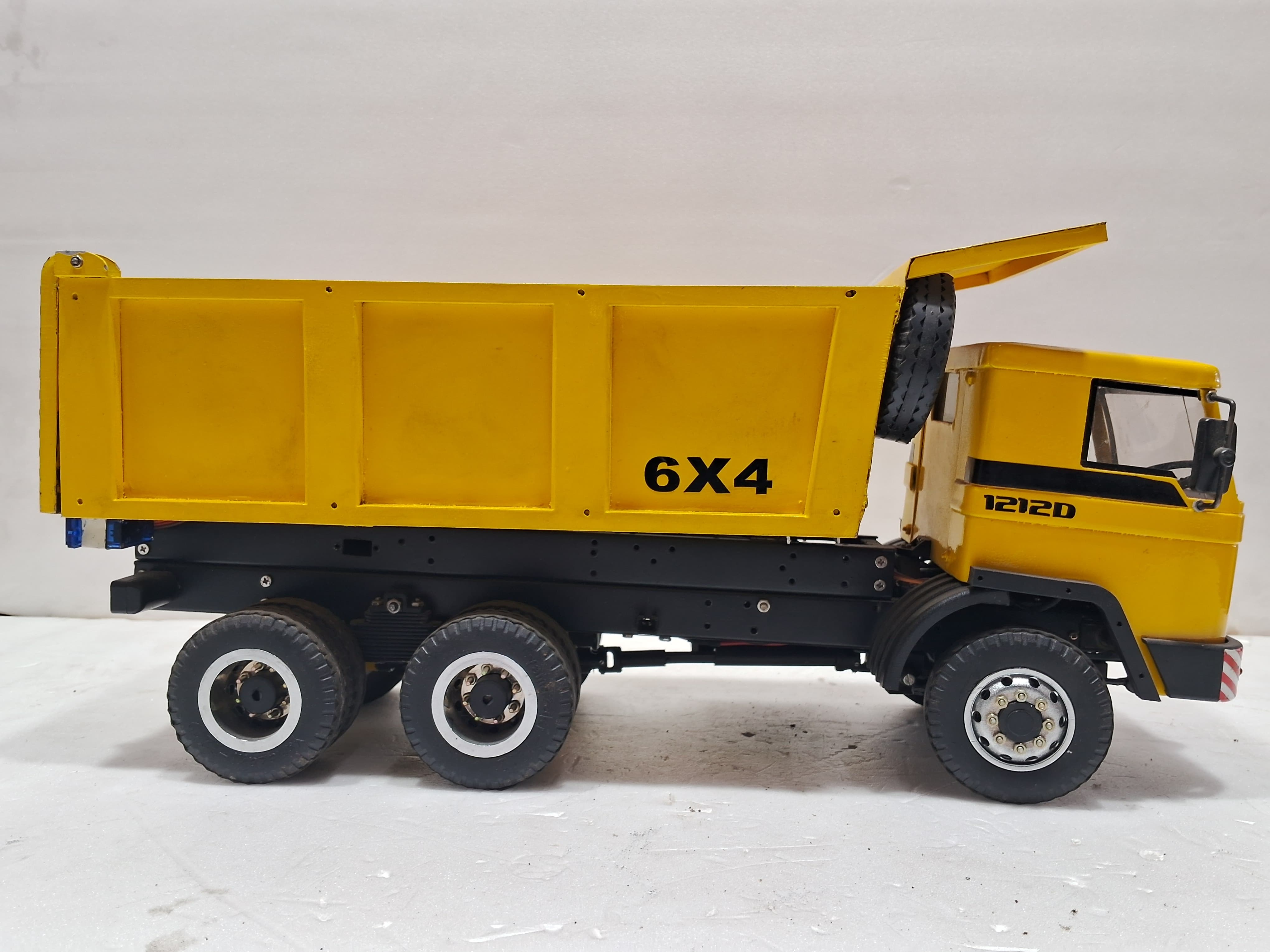 MAK TRUCK TIPPER