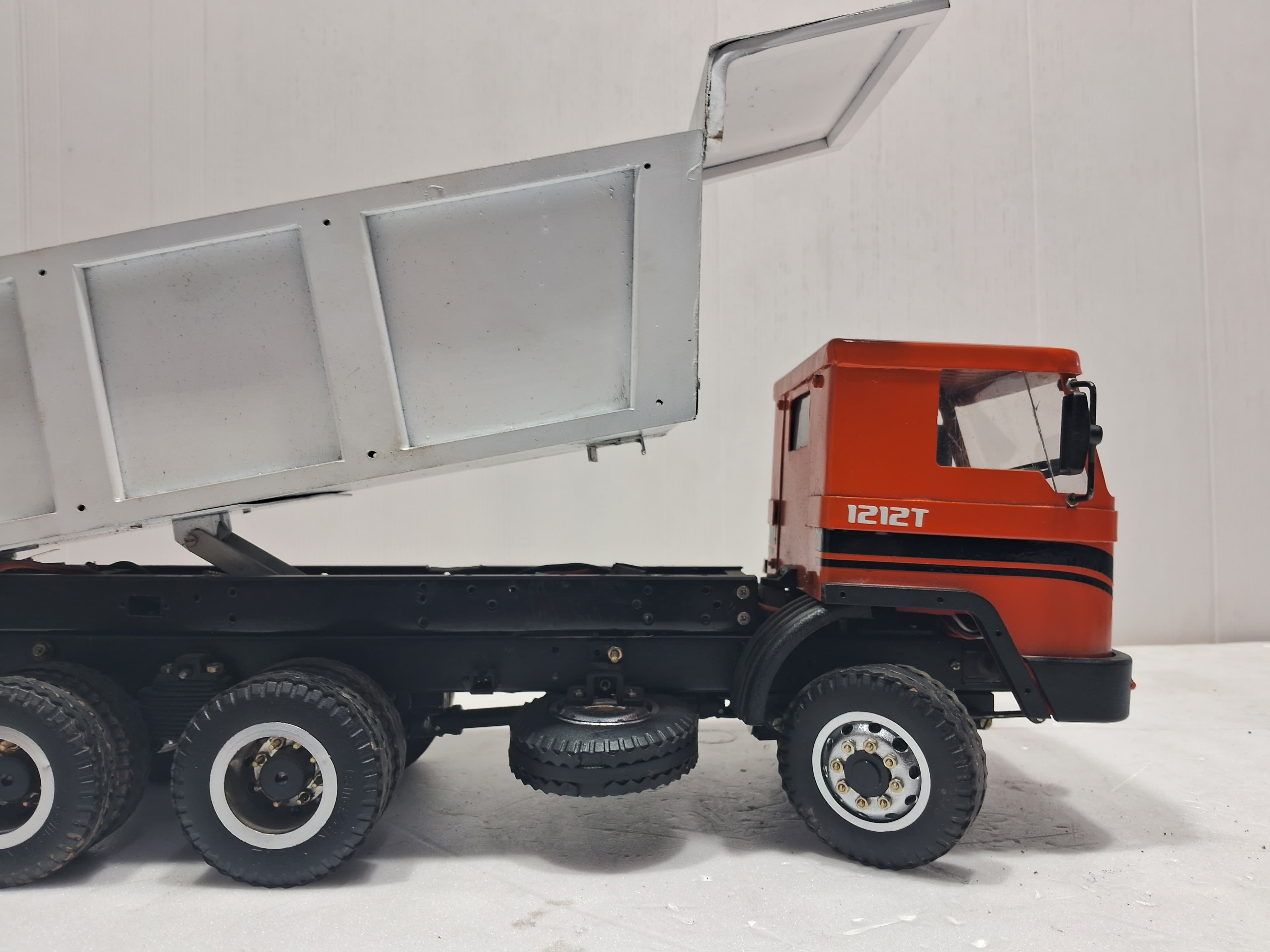 MAK TRUCK TIPPER
