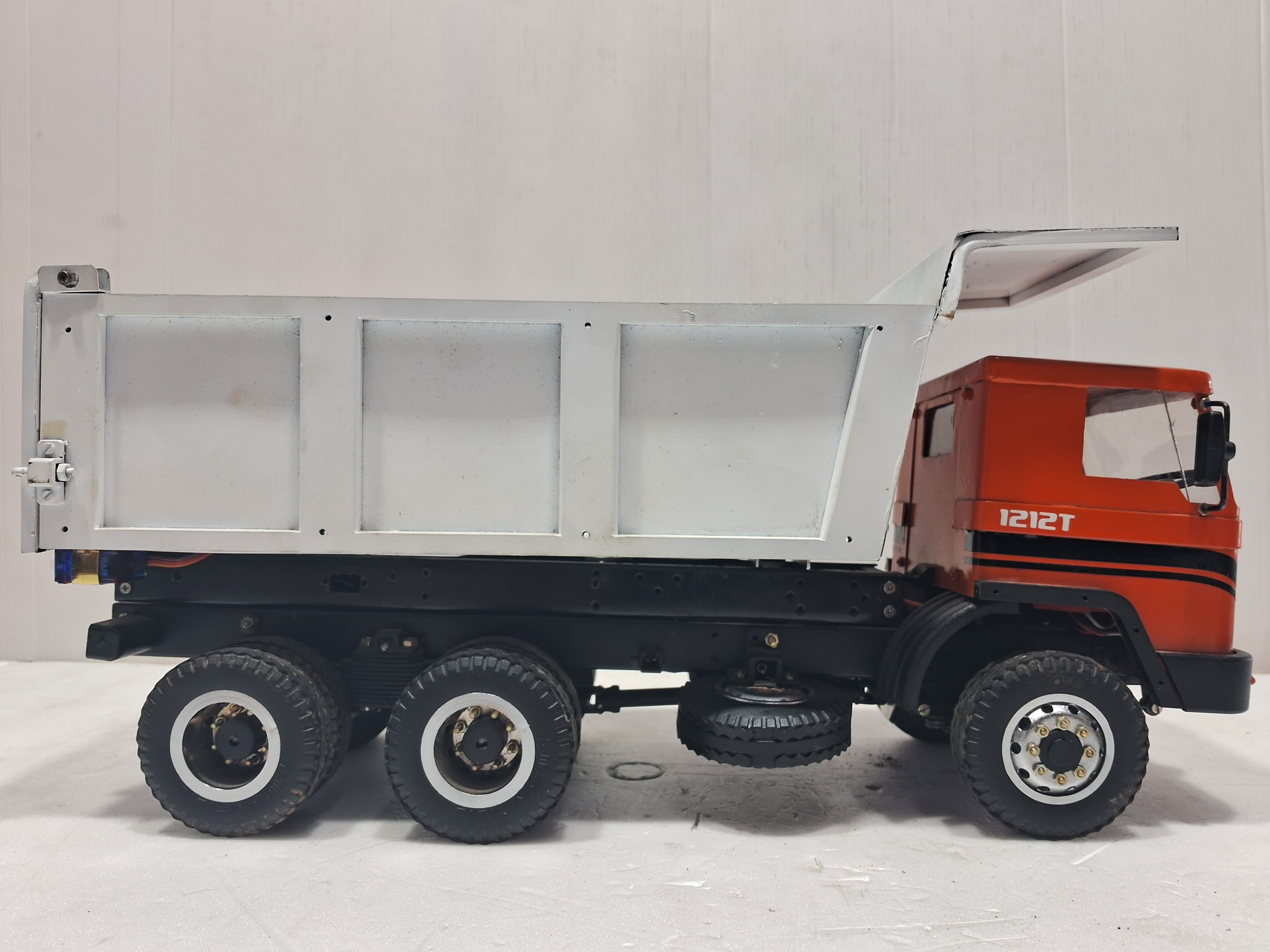 MAK TRUCK TIPPER