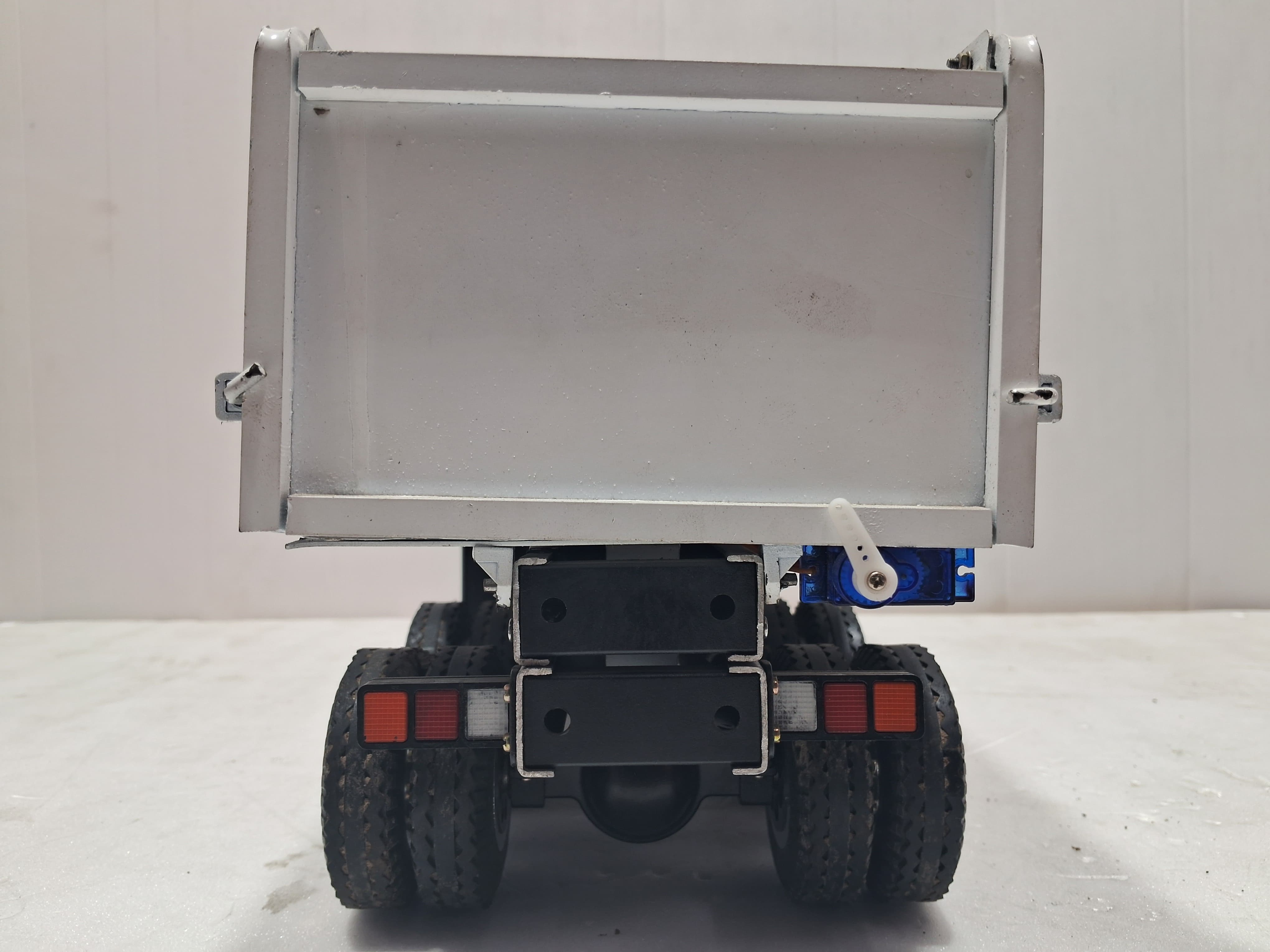 MAK TRUCK TIPPER