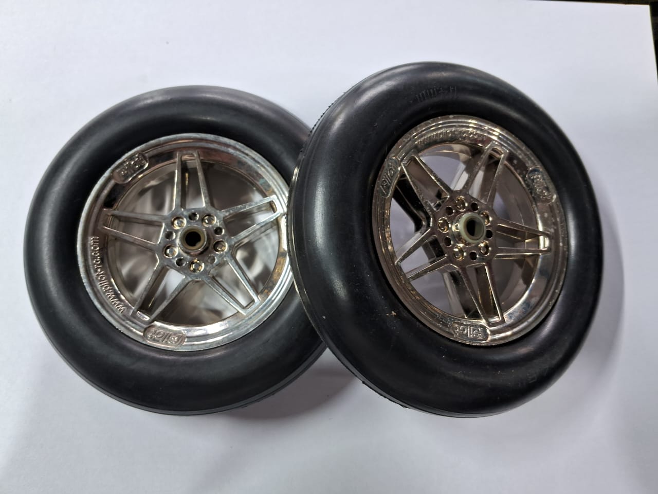 WHEEL FOR RC PILOT IN 4.5 INCHES(1PAIR)