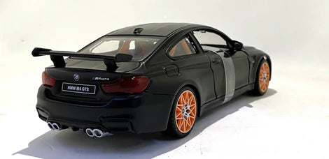 MAISTO BMW M4 GTS 1/24  DIE CAST MODEL