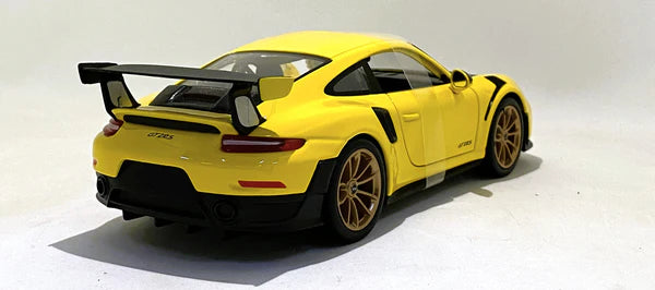 MAISTO 1/24 SCALE PORSCHE 911 GT2 RS (YELLOW) DIECAST CAR MODEL