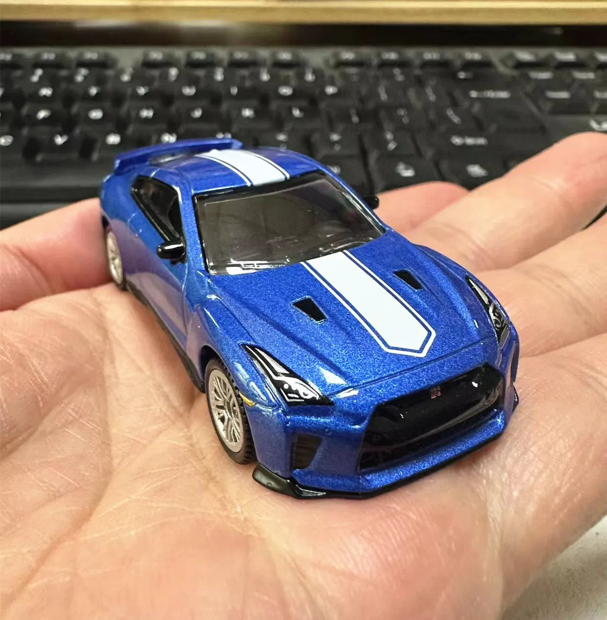 CCA NISSAN GTR(R35) 1:64 SCALE NO: S03-01 (BLUE)