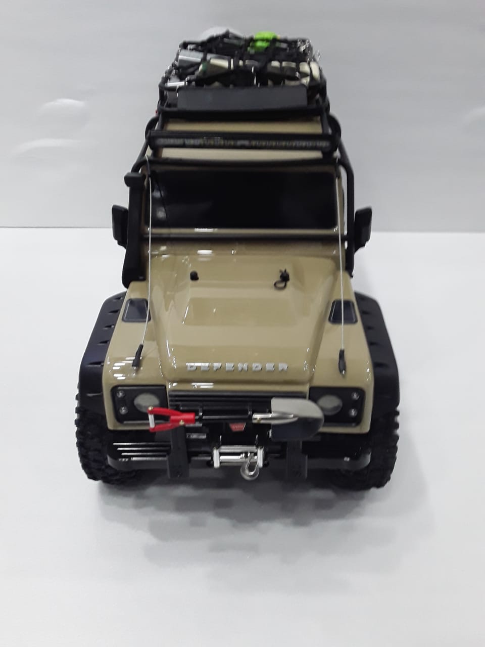 Traxxas Trx-4 Crawler Land Rover Defender Modified Model 82056-4 Sand