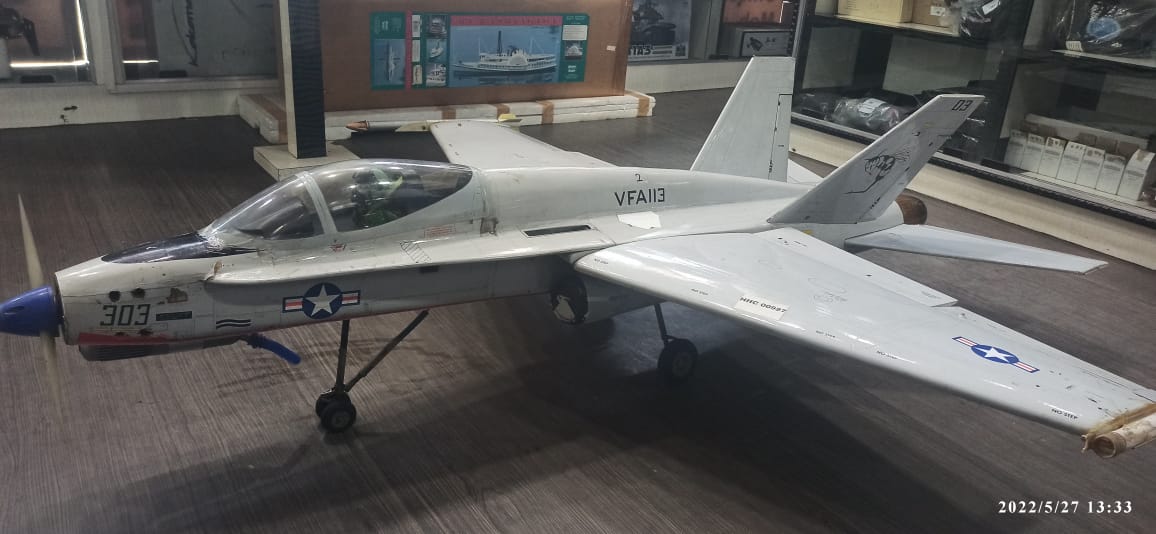 NAVY VFA113 RC PLANE(QUALITY PRE OWNED)