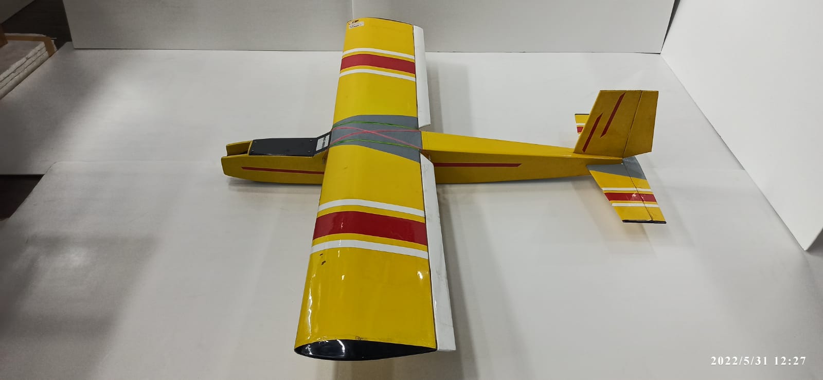 MISS UNIVERSE RC PLANE