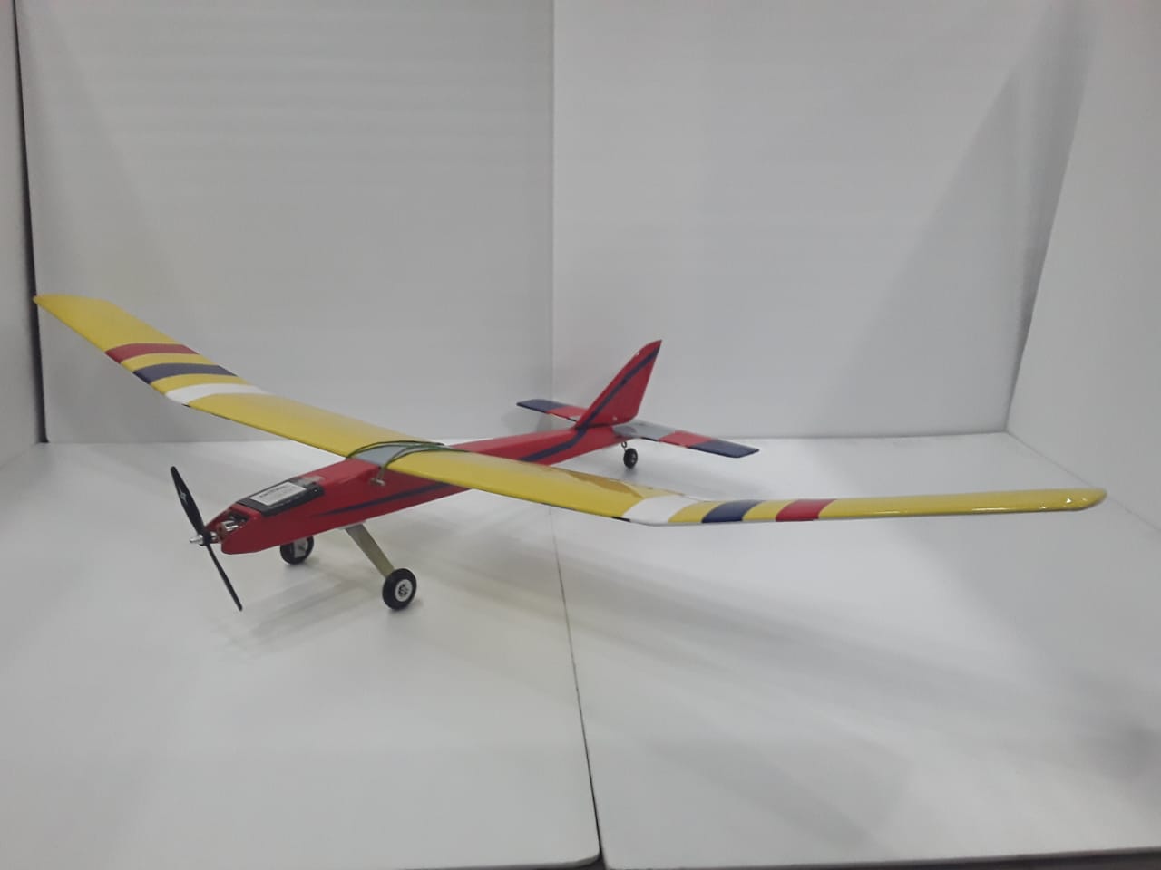 Rc Airplane Apple Box Electric Glider Rtf