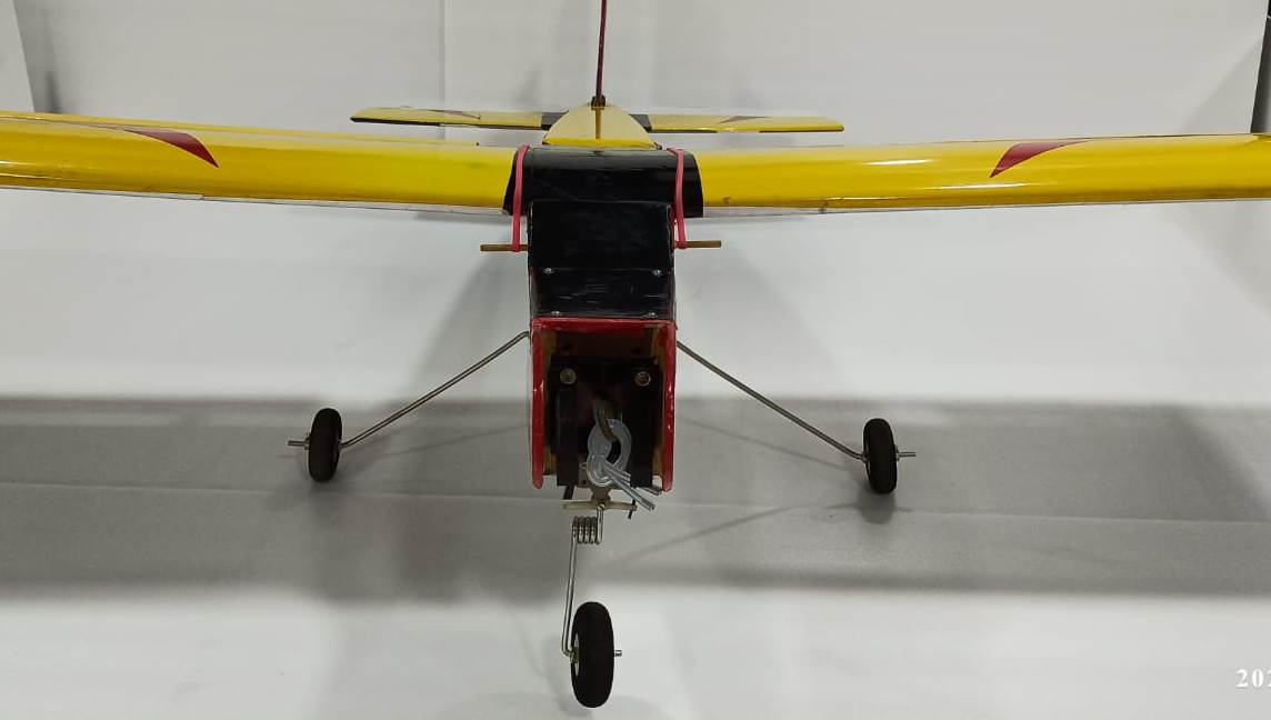 Rc Airplane Trainer 60 Nitro Model Arf-Yellow/Red Arf