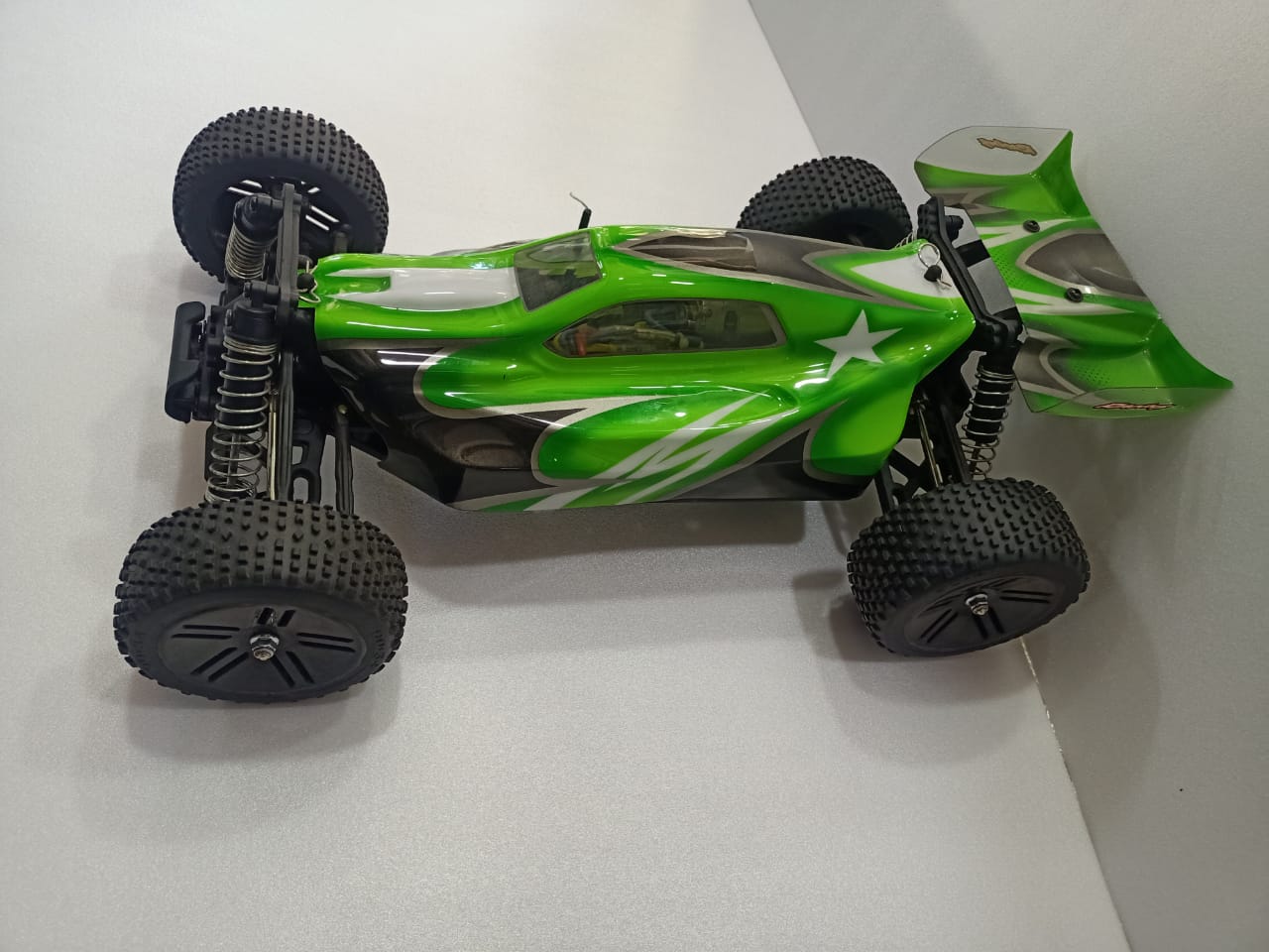 Rc Car Brushed 1:10Scale 4Wd Off Road Buggy-6588P (Quality Pre Owned)