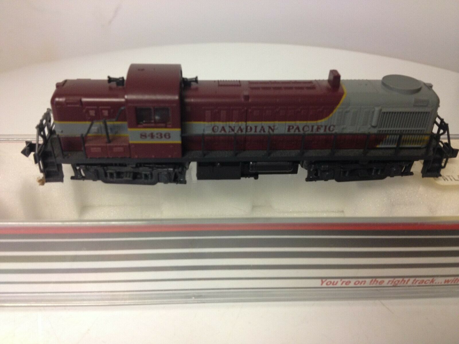 N Scale Canadian Pacific-8436 Engine (Quality Pre Owned)
