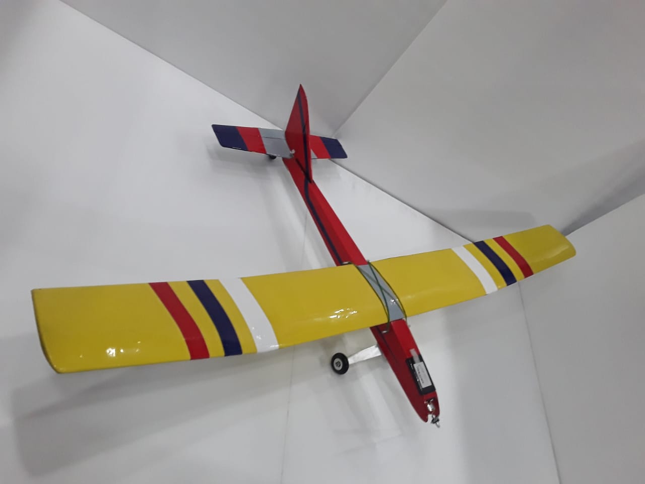 Rc Airplane Apple Box Electric Glider Rtf