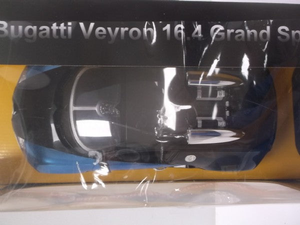 BUGGATI 1:24 SCALE DSC01207