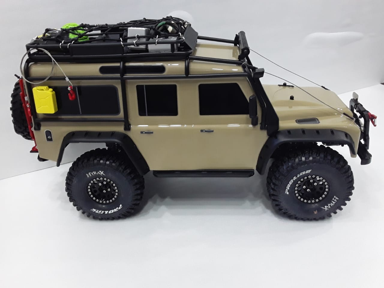 Traxxas Trx-4 Crawler Land Rover Defender Modified Model 82056-4 Sand