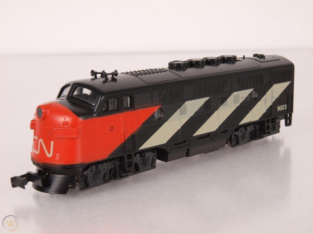 N Scale Kato-9003 Engine (Quality Pre Owned)