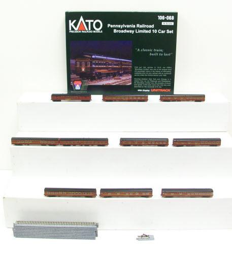 KATO N SCALE RAIL CAR AND TRACK 106068