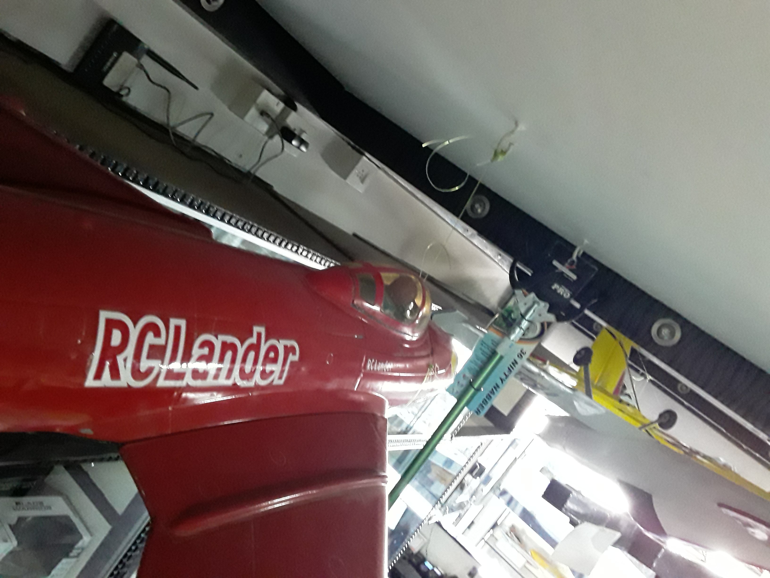 REDBULL LANDER MIG 17