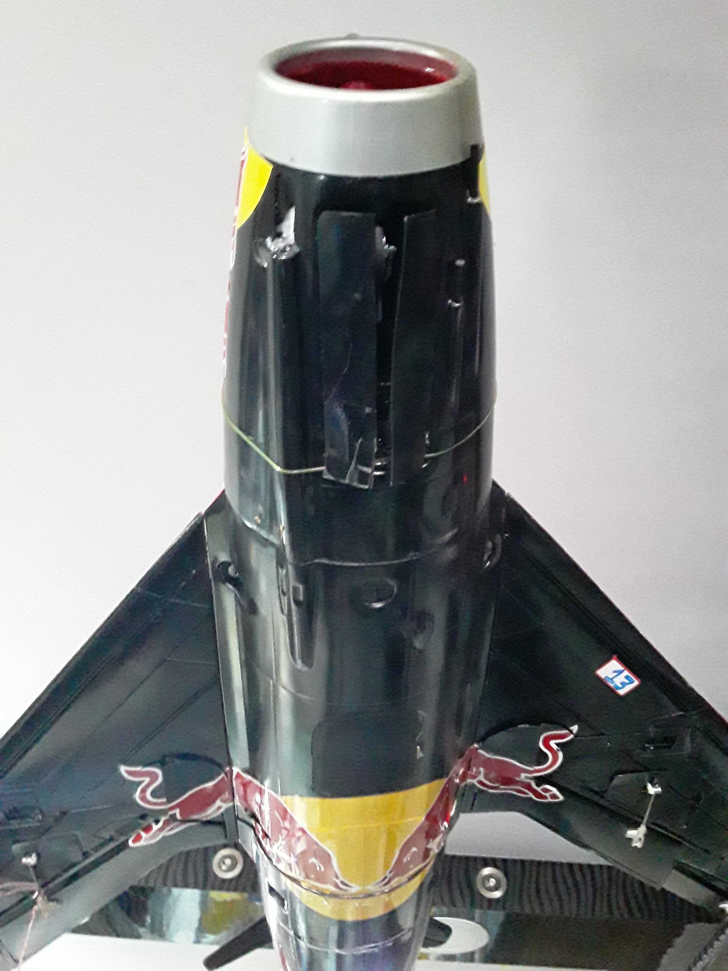 REDBULL LANDER MIG 17