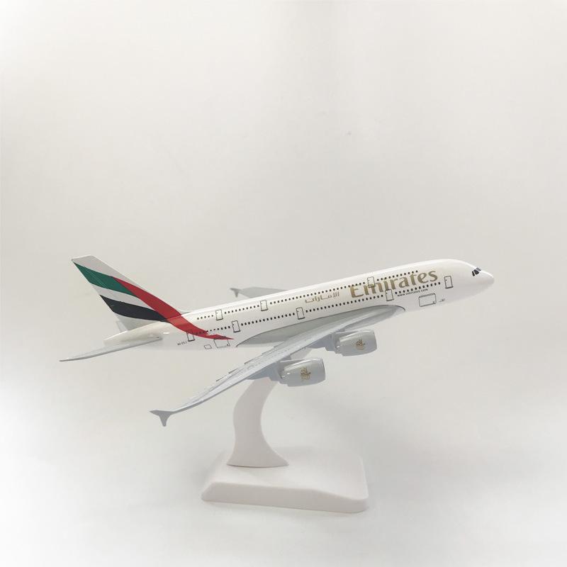 Airplane Diecast Metal Emirates B777 20Cm