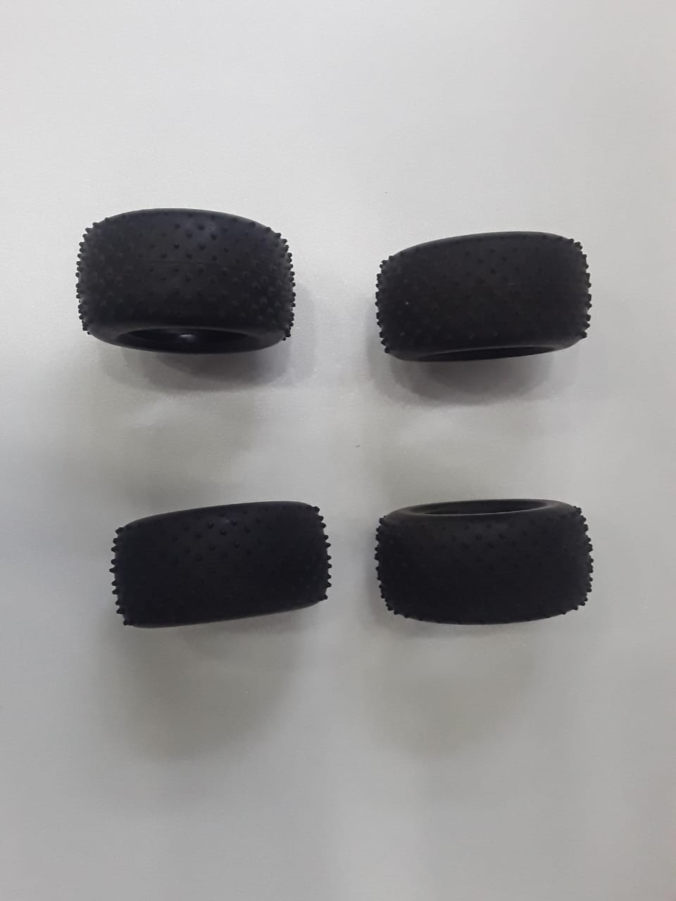 Rc Car Tires (4Pcs) Towc9100 Set J Spike-Quality Pre Owned