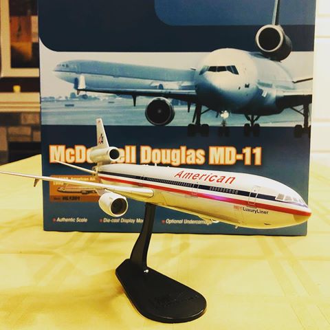 MCD DOUGLAS MD-11 AMERICAN AIRLINE