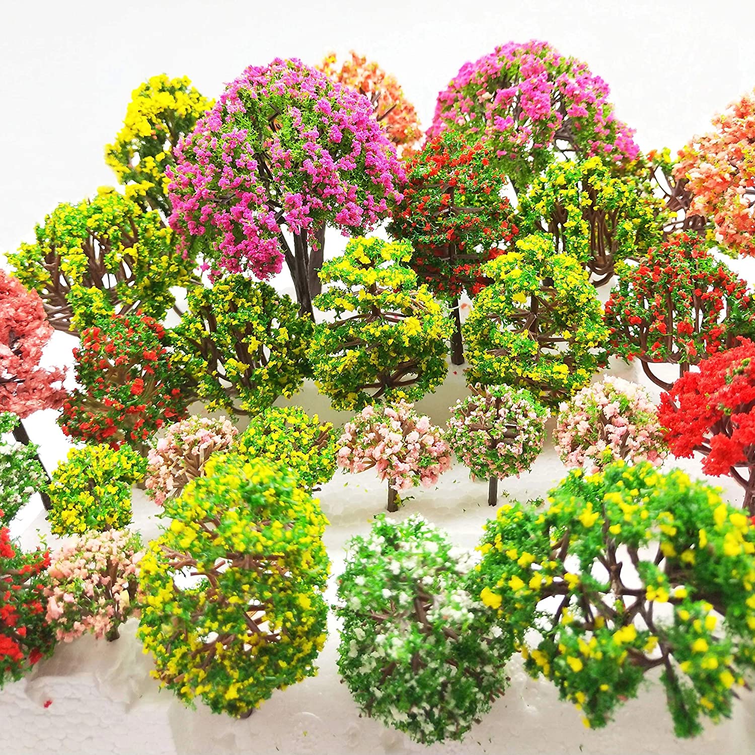 MIXED MODEL TREES TRAIN SCENERY