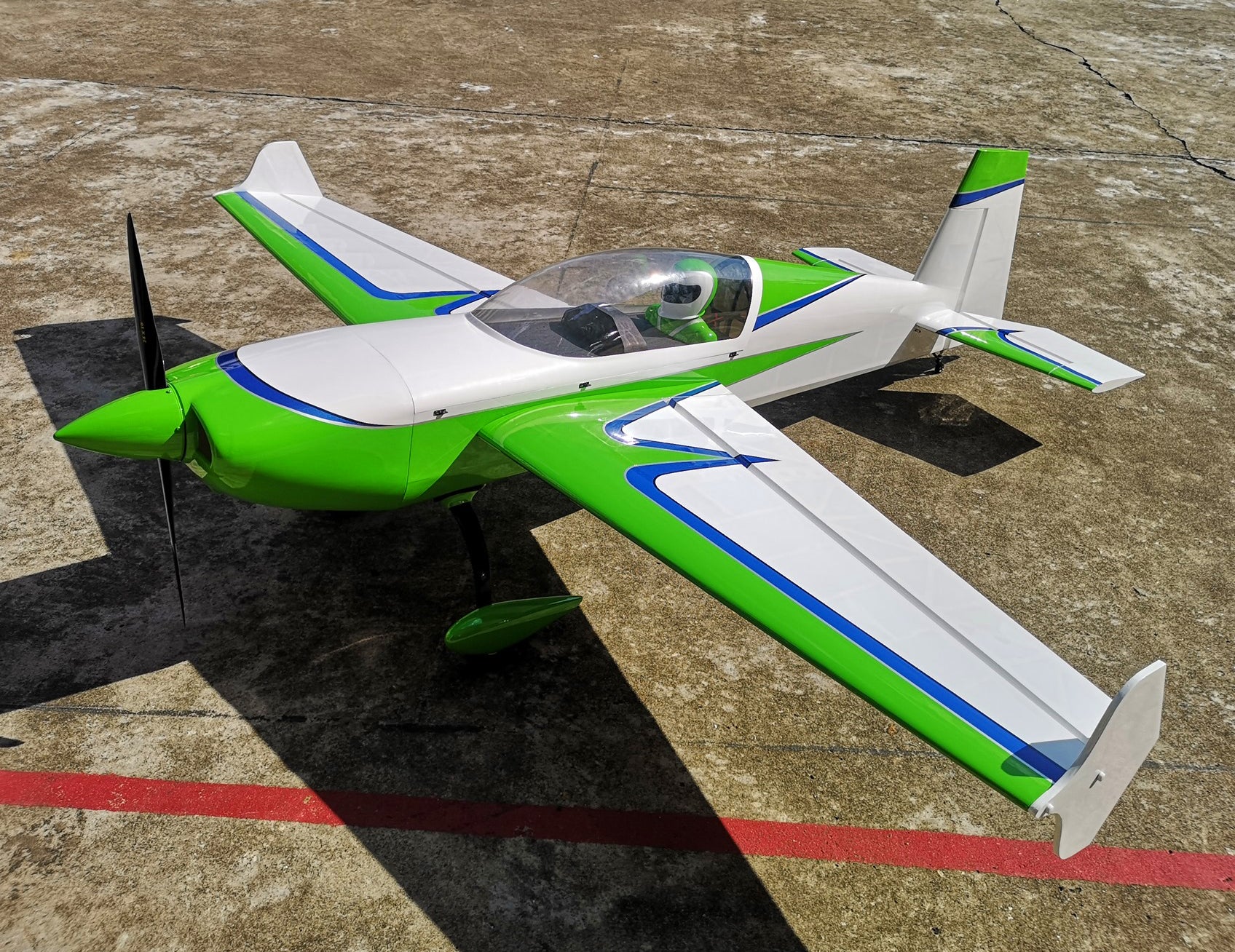 Extreme Flight Extra 300 EXP V2 91" - Green/White