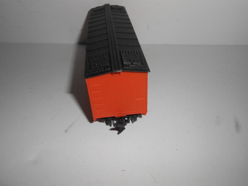 HO SCALE RAIL CAR PLASTIC