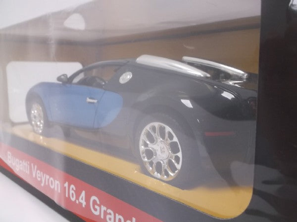 BUGGATI 1:24 SCALE DSC01207