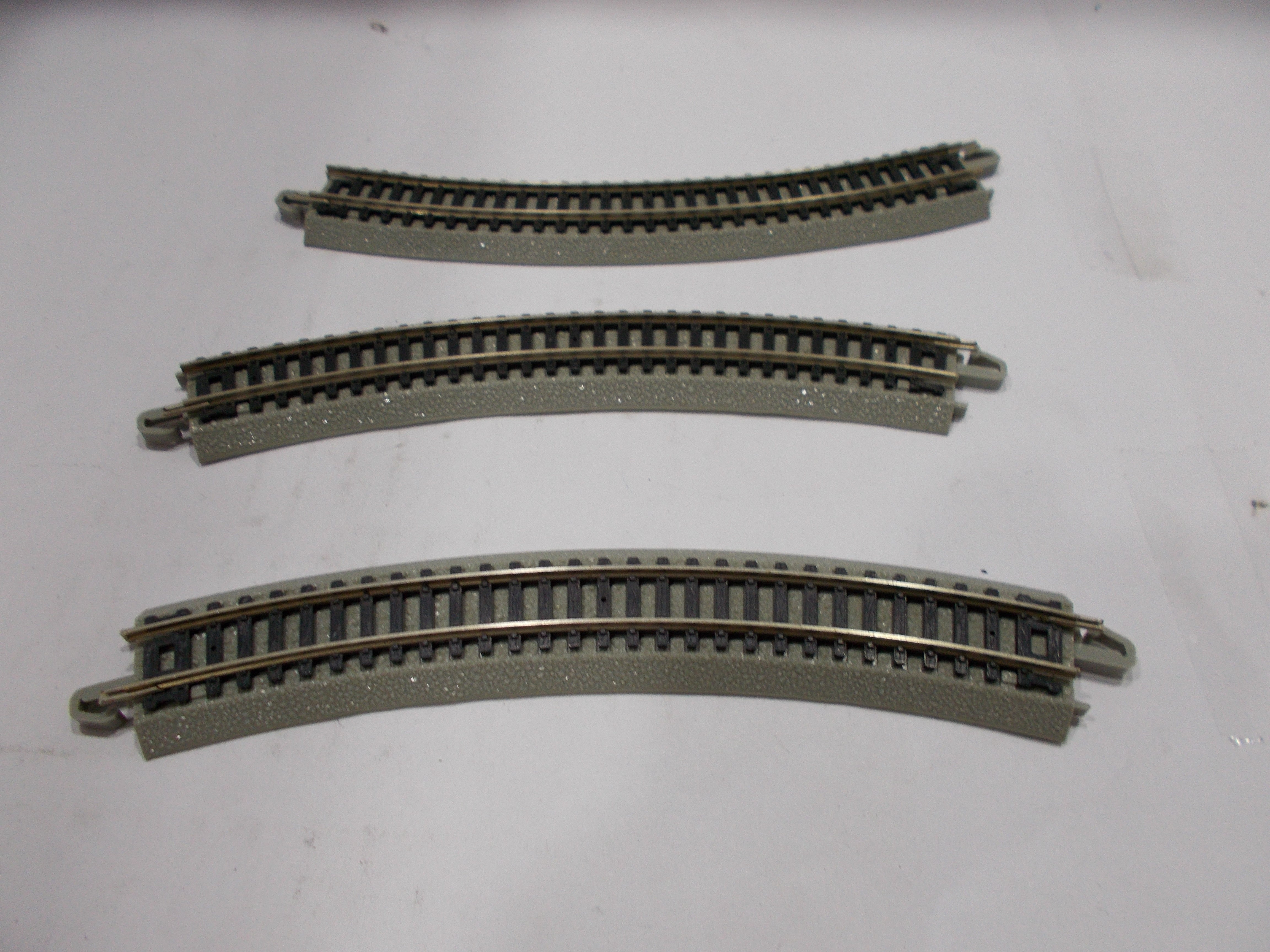 N Scale Curved Tracks ( 12Pc )