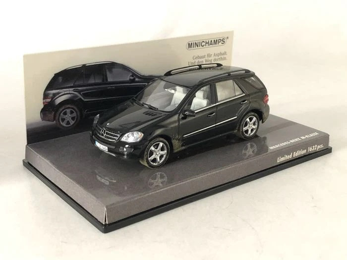 Minichamps Mercedes Benz M Klasse Black Car  Diecast  1/43