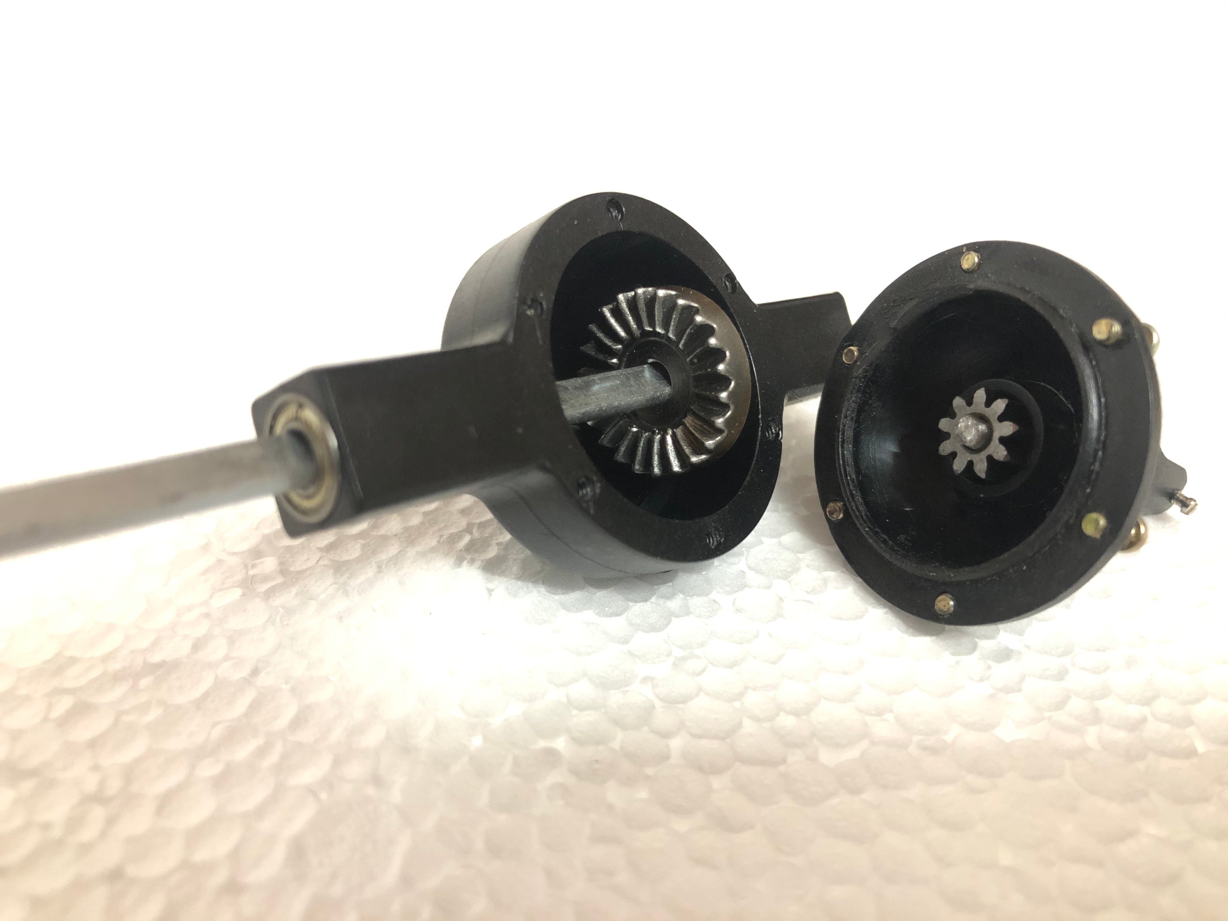 RC Truck rear drive axle (Scale 1:18)