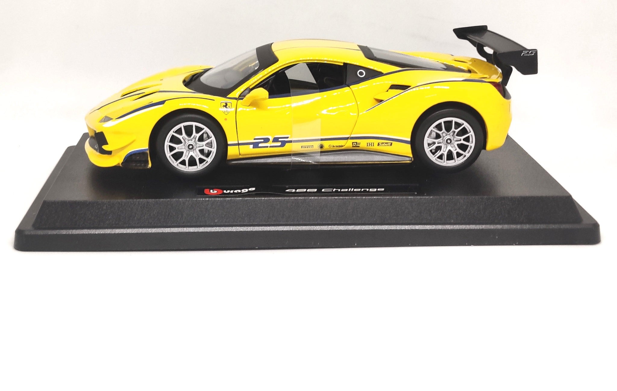 Bburago Ferrari 488 Challenge 1/24