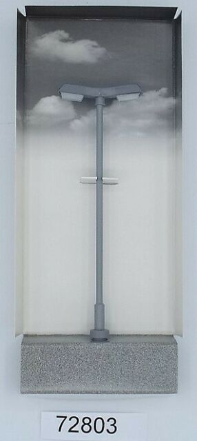 MARKLIN DOUBLE LED STREET LIGHT HO SCALE 72803